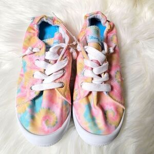 Tommy Bahama Sneakers Size 7